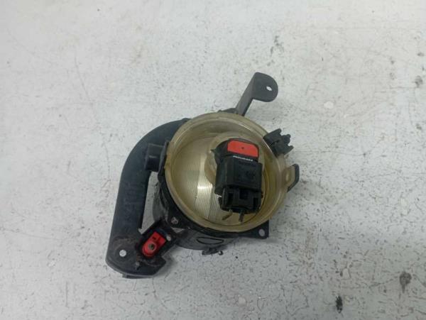 FEU ANTIBROUILLARD DROIT OPEL CORSA D/ CORSA E/ MERIVA B - Vue 2